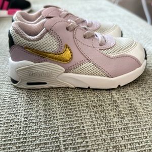 Nike Air Max size 6 (need cleaning)